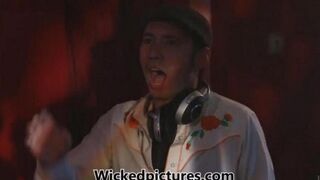 A young girl gets fucked in the night club by a stranger