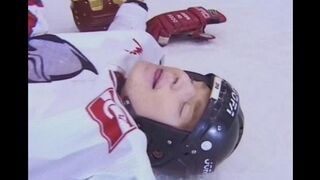 The fan gave the hockey player her ass to fuck in anal