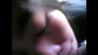 Careful Chinese girl sucks her broken boyfriend's cock passionately