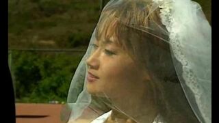 A hot chick is fucking with a guy on the tennis court