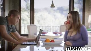 Natasha Niis got up from breakfast and went to her husband in the bedroom