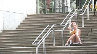 A girl walked the streets without panties, and a guy noticed it