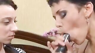 A mother introduces her Russian daughter to the art of pleasing with mouth