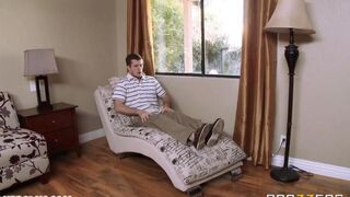 Planted a woman in the neighbor while his wife was sleeping