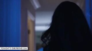 Suttin wears sexy lingerie, satisfies the desires of an admirer