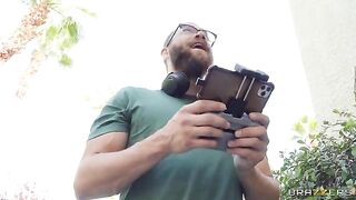 Pervert climbed into the girl’s window and received a blowjob