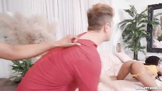 Roomies decided to try a threesome sex with girls