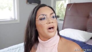 A guy fucked his landlady instead of repairing the house