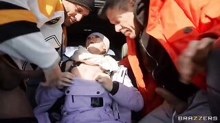 A girl was fucked by two guys right in the car