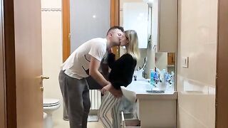 A couple has a steamy bathroom encounter, fully naked