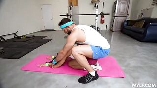 Another way to pump up your body with a trainer in the gym