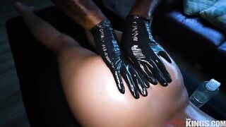 A nice woman massaged her boyfriend’s cock and cum, showcasing sensual skills