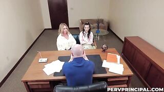 The guy fucked his wife on the kitchen table when she was pregnant