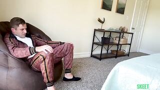 You can learn a lot about the art of sucking from this video