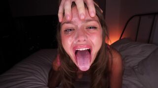 A man destroyed the throat of his girlfriend in an extreme deepthroat session
