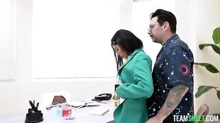 A woman gets a special treatment for her cancer, it's quite intense