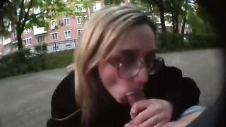 A girl agreed to have sex with a guy for 1000 rubles in the street