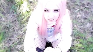 The pretty girl loves to suck cock and keep it juicy