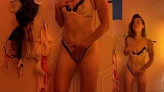 Nadia Foxx shows off her favorite toy in a steamy homemade vlog