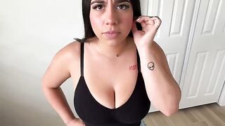 You can tell by looking at her ass that she's a pornstar