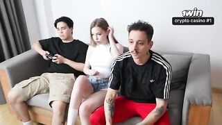 The team is assembled, it's time to work on her orgasm! - Cuckold Action
