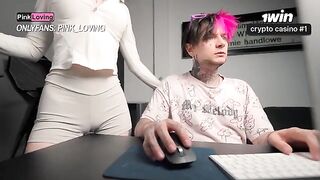 The girl rubs her pussy on the rubbing table and reaches orgasm
