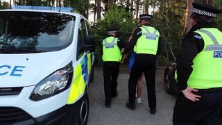 The guy was arrested for exposure, but bailed for a blowjob