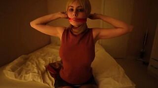 Ashley from Resident Evil 4 gets fucked by toy