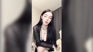 The girl ordered him to fuck her pink pussy