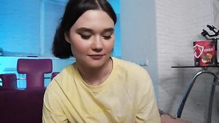She couldn't hold back and became a slutty bitch