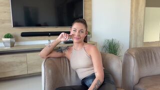 Casting of a young actress turns into a threesome sex with squirting